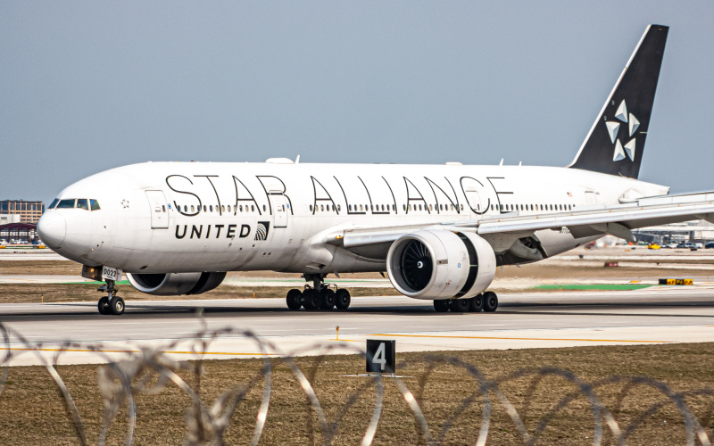 Photo of N77022 - United Airlines Boeing 777-200ER at ORD on AeroXplorer Aviation Database