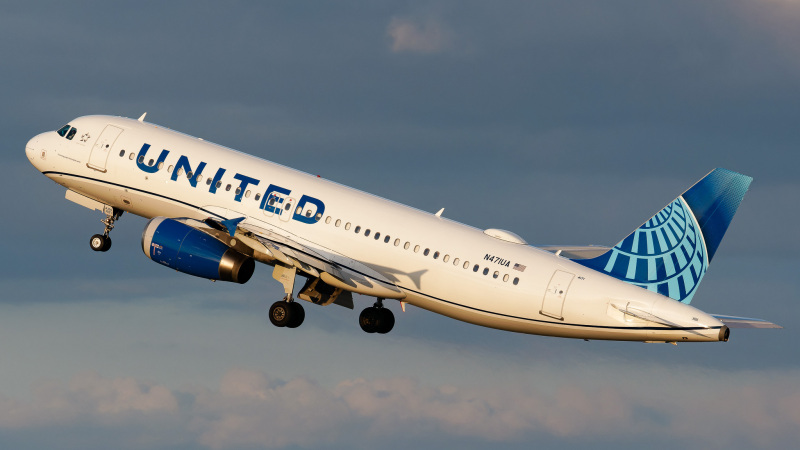 Photo of N471UA - United Airlines Airbus A320 at TPA on AeroXplorer Aviation Database