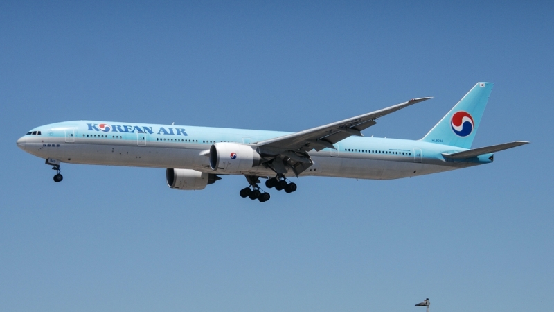 Photo of HL8042 - Korean Air Boeing 777-300ER at KLAX on AeroXplorer Aviation Database