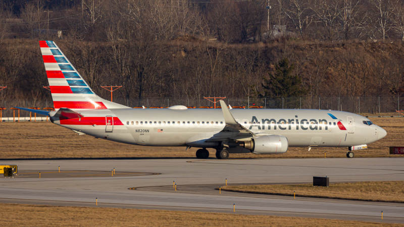 Photo of N820NN - American Airlines Boeing 737-800 at CMH on AeroXplorer Aviation Database