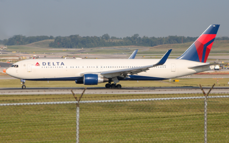Photo of N181DN - Delta Airlines Boeing 767-300ER at CVG on AeroXplorer Aviation Database