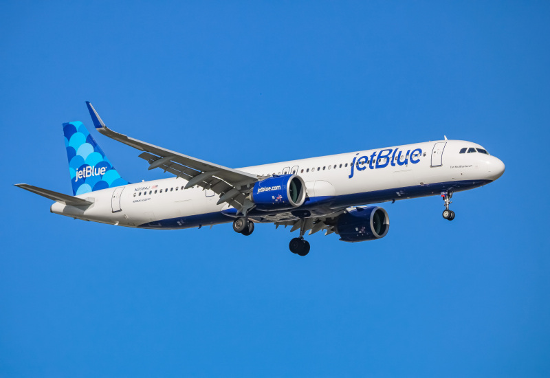 Photo of N2084J - JetBlue Airways Airbus A321NEO at MCO on AeroXplorer Aviation Database
