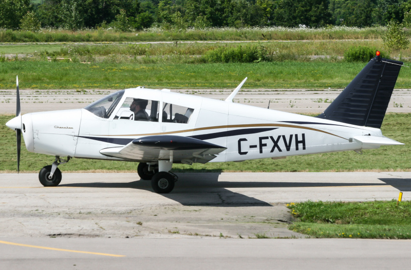 Photo of C-FXVH - PRIVATE Piper PA-28-160  at CZBA on AeroXplorer Aviation Database