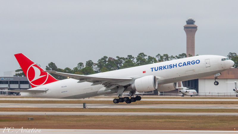 Photo of TC-LJL - Turkish Airlines Cargo Boeing 777-200 at IAH on AeroXplorer Aviation Database