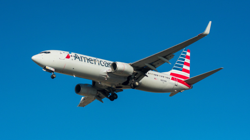 Photo of N883NN - American Airlines Boeing 737-800 at ORD on AeroXplorer Aviation Database