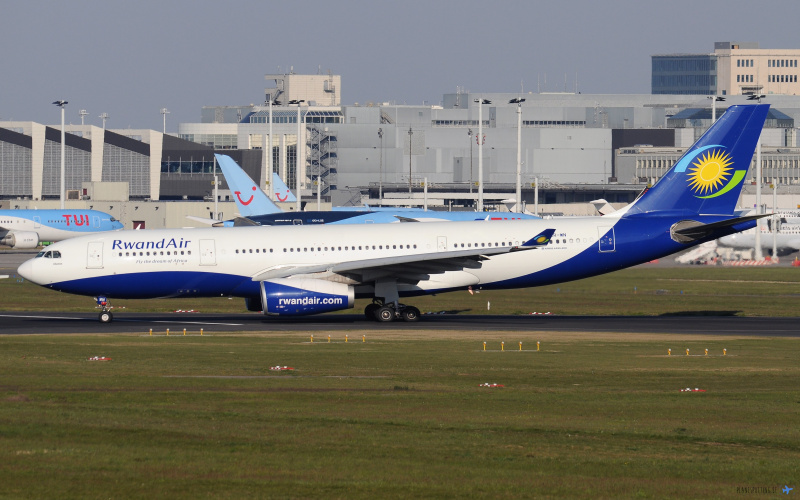 Photo of 9XR-WN - RwandAir Airbus A330-200 at BRU on AeroXplorer Aviation Database