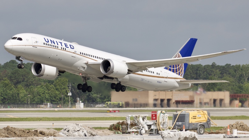 Photo of N29971 - United Airlines Boeing 787-9 at IAH on AeroXplorer Aviation Database