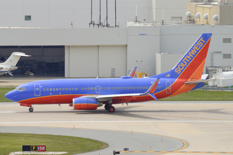 Photo of N7750A - Southwest Airlines Boeing 737-700 at BWI on AeroXplorer Aviation Database