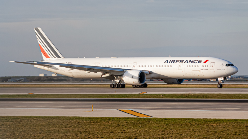 Photo of F-GSQM - Air France Boeing 777-300ER at ORD on AeroXplorer Aviation Database