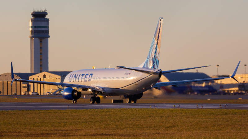 Photo of N73406 - United Airlines Boeing 737-900 at CMH on AeroXplorer Aviation Database