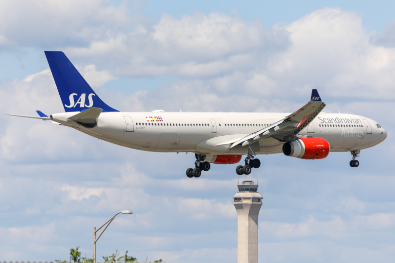 Photo of LN-RKM - Scandinavian Airlines Airbus A330-300 at EWR on AeroXplorer Aviation Database