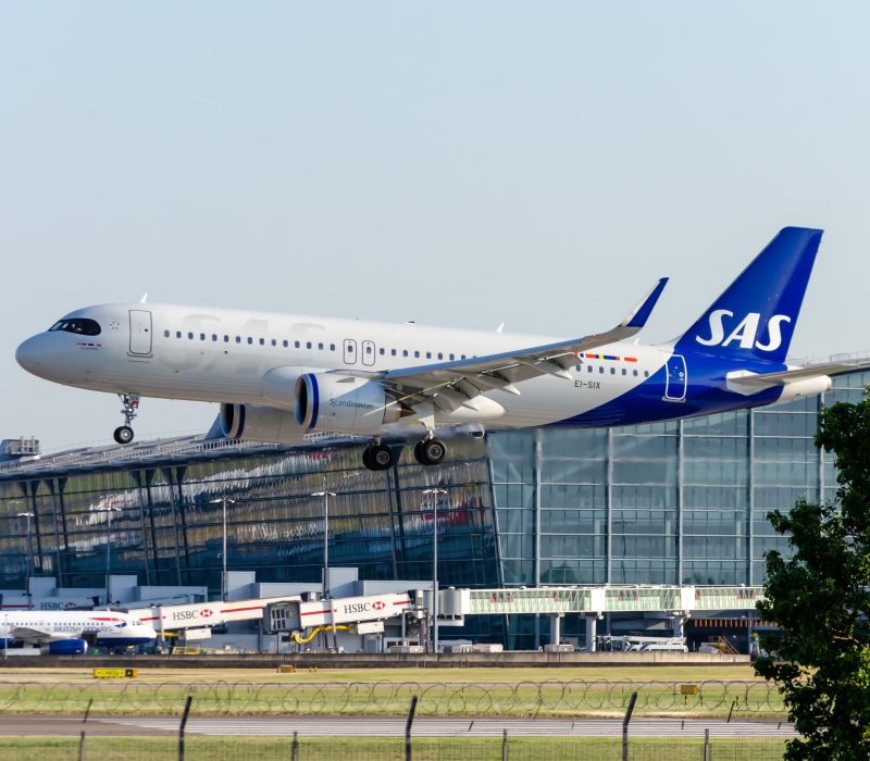 Photo of EI-SIX - Scandinavian Airlines Airbus A320NEO at LHR on AeroXplorer Aviation Database