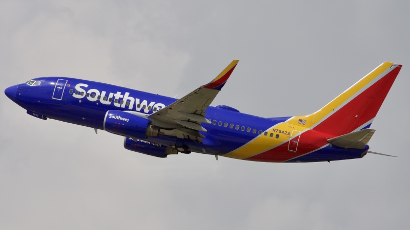 Photo of N7842A - Southwest Airlines Boeing 737-700 at IAH on AeroXplorer Aviation Database
