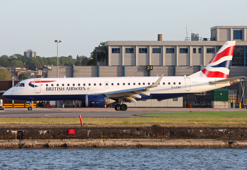 Photo of G-LCAC - BA CityFlyer Embraer E190 at LCY on AeroXplorer Aviation Database