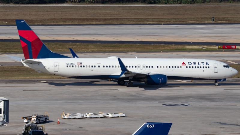 Photo of N851DN  - Delta Airlines Boeing 737-900ER at TPA  on AeroXplorer Aviation Database