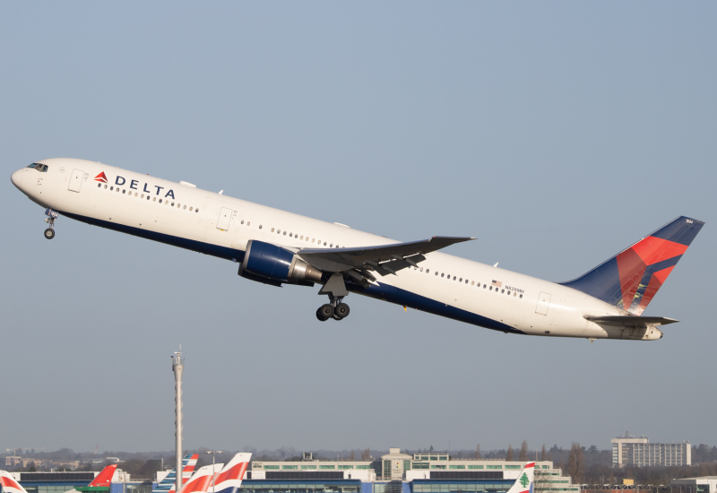 Photo of N828MH - Delta Airlines Boeing 767-400ER at LHR on AeroXplorer Aviation Database