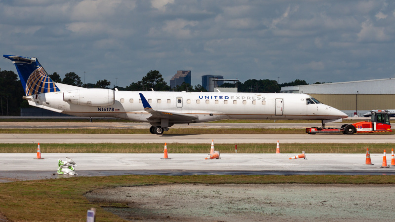 Photo of N16178 - United Express Embraer ERJ145 at IAH on AeroXplorer Aviation Database