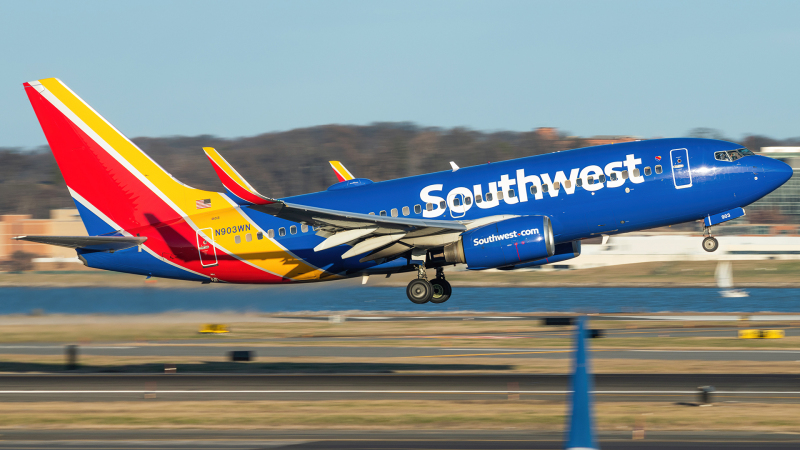 Photo of N903WN - Southwest Airlines Boeing 737-700 at DCA on AeroXplorer Aviation Database