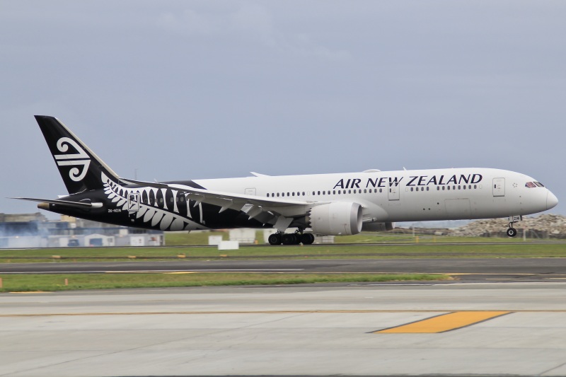 Photo of ZK-NZM - Air New Zealand Boeing 787-9 at AKL on AeroXplorer Aviation Database