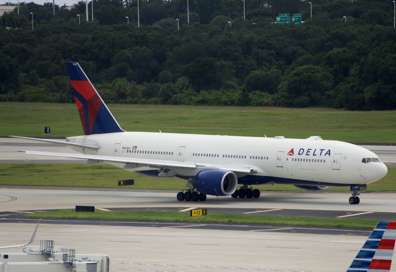 Photo of N864DA - Delta Airlines Boeing 777-200ER at TPA on AeroXplorer Aviation Database