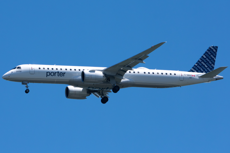 Photo of C-GKQZ - Porter Airlines Embraer E195-E2 at SFO on AeroXplorer Aviation Database