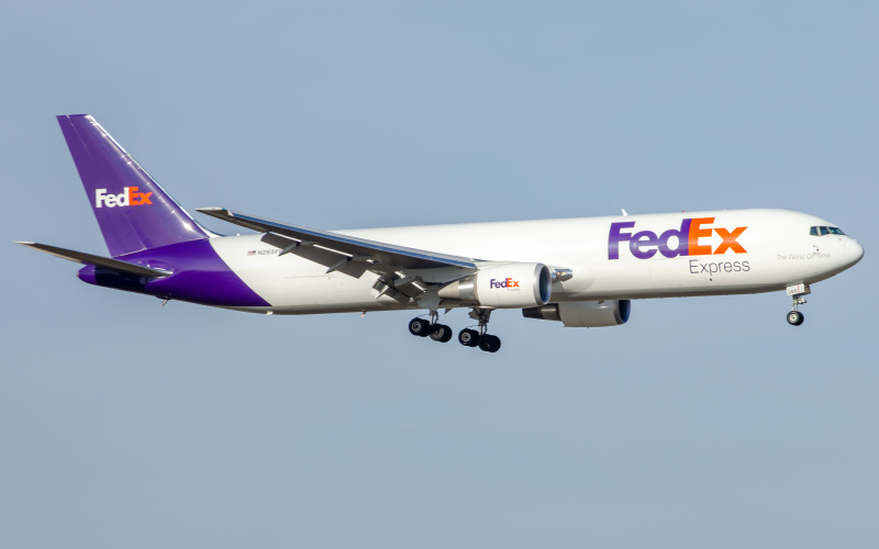 Photo of N265FE - FedEx Boeing 767-300F at EWR on AeroXplorer Aviation Database