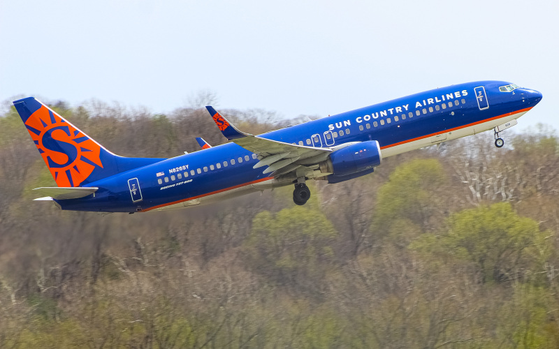 Photo of N826SY - Sun Country Airlines Boeing 737-800 at LUK on AeroXplorer Aviation Database