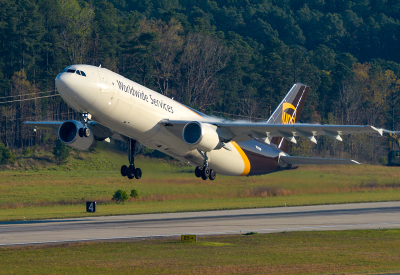 Photo of N131UP - United Parcel Service Airbus A300-600F at RDU on AeroXplorer Aviation Database