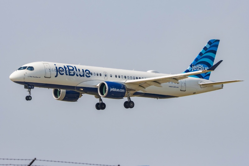 Photo of N3142J - JetBlue Airways Airbus A220-300 at PHL on AeroXplorer Aviation Database