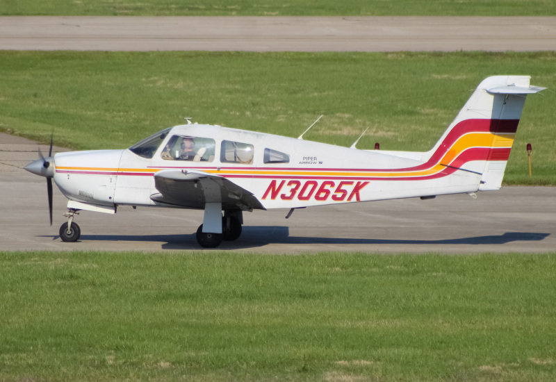 Photo of N3065K - PRIVATE Piper Pa-28 at LUK on AeroXplorer Aviation Database