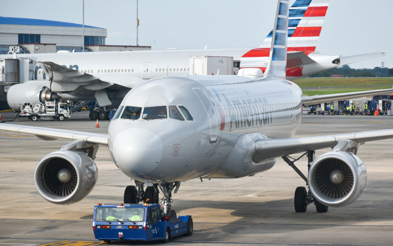 Photo of N9011P - American Airlines Airbus A319 at CLT on AeroXplorer Aviation Database