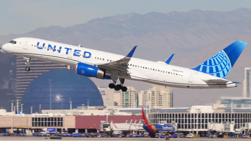 Photo of N29129 - United Airlines Boeing 757-200 at LAS on AeroXplorer Aviation Database