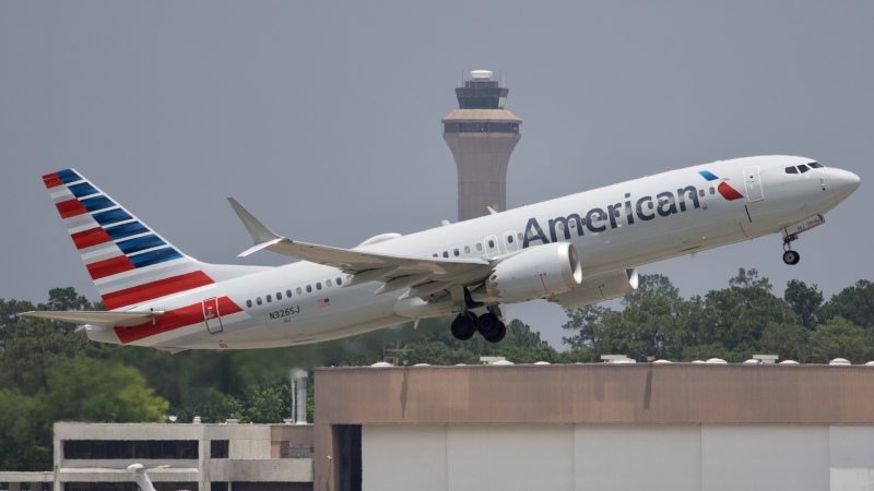 Photo of N326SJ - American Airlines Boeing 737 MAX 8 at IAH on AeroXplorer Aviation Database