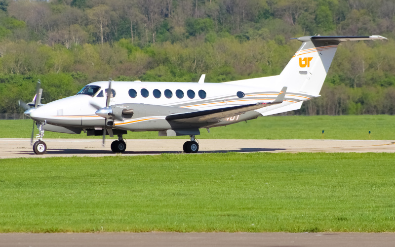 Photo of N794UT - University Of Tennessee  Beechcraft King Air 300 at LUK on AeroXplorer Aviation Database