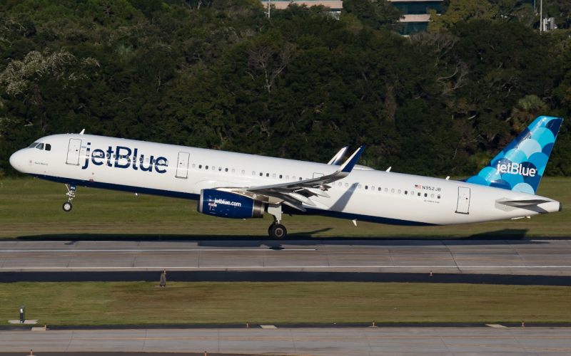 Photo of N952JB - JetBlue Airways Airbus A321-200 at TPA on AeroXplorer Aviation Database