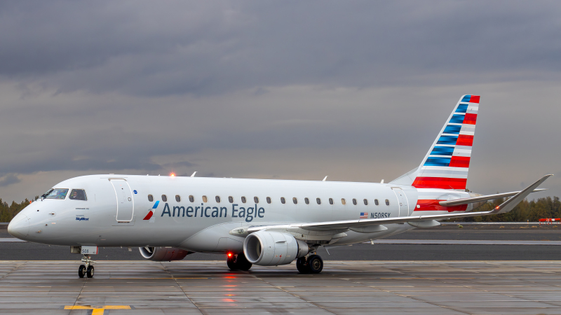 Photo of N508SY - SkyWest Airlines Embraer E175 at RDM on AeroXplorer Aviation Database