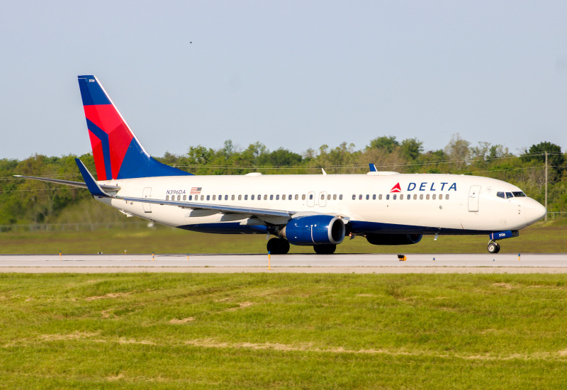 Photo of N396DA - Delta Airlines Boeing 737-800 at CVG on AeroXplorer Aviation Database