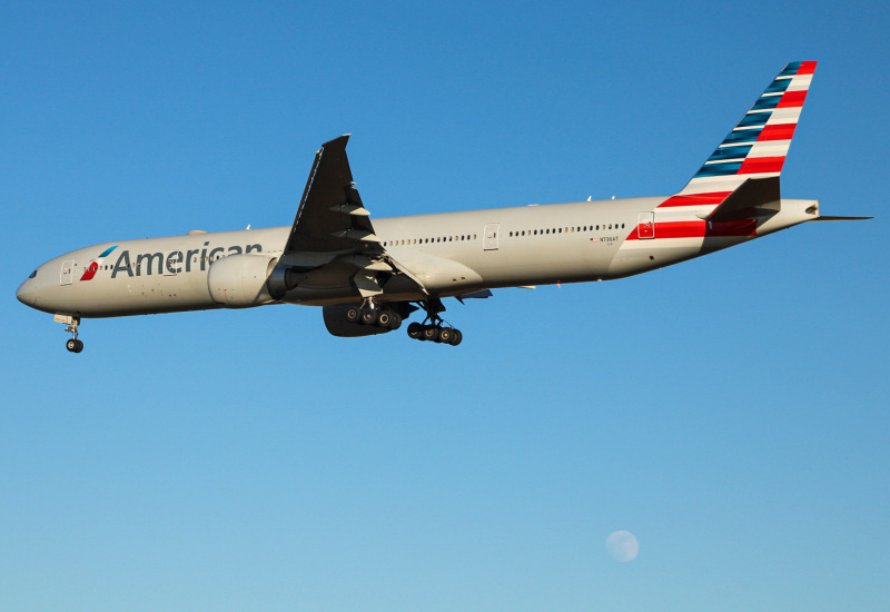 Photo of N736AT - American Airlines Boeing 777-300ER at MCO on AeroXplorer Aviation Database