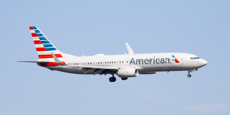 Photo of N935NN - American Airlines Boeing 737-800 at DCA on AeroXplorer Aviation Database