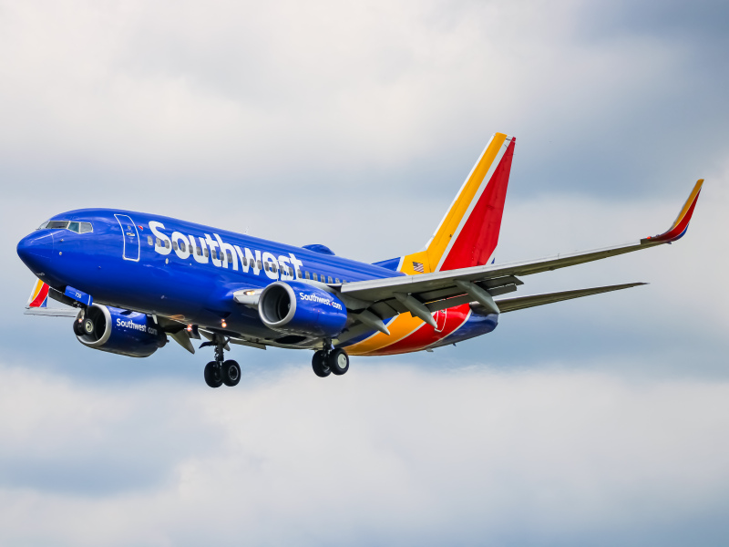 Photo of N720WN - Southwest Airlines Boeing 737-700 at BWI on AeroXplorer Aviation Database