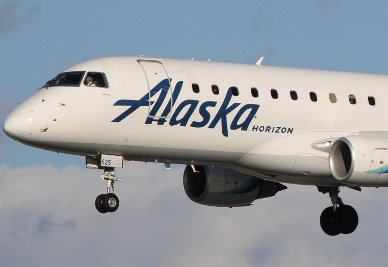 Photo of N625QX - Alaska Airlines Embraer E175 at SAN on AeroXplorer Aviation Database