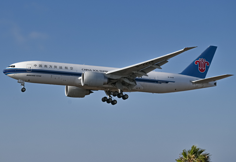 Photo of B-222W - China Southern Cargo Boeing 777-F at LAX on AeroXplorer Aviation Database