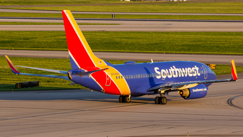 Photo of N404WN - Southwest Airlines Boeing 737-700 at CMH on AeroXplorer Aviation Database