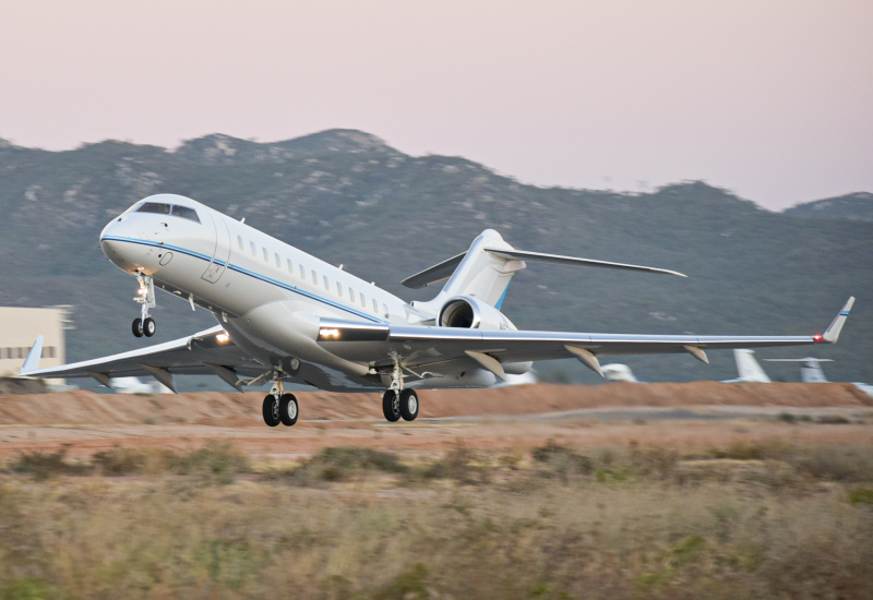 Photo of N620SY - PRIVATE Bombardier Global 6000 at CSL on AeroXplorer Aviation Database