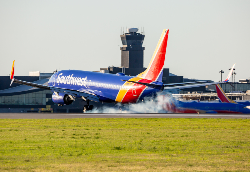 Photo of N8573Z - Southwest Airlines Boeing 737-800 at BWI on AeroXplorer Aviation Database