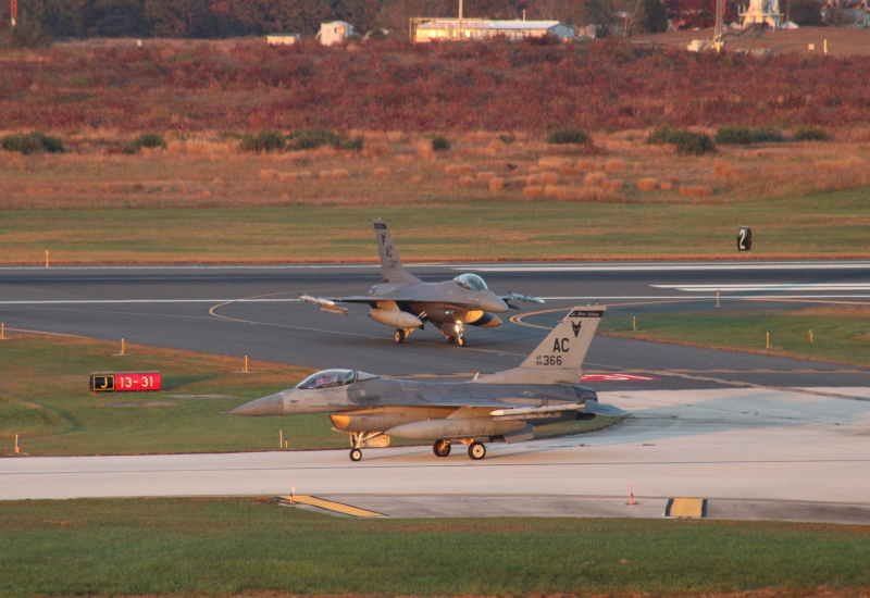 Photo of 86-0366 - Air National Guard General Dynamics F-16 Fighting Falcon at ACY on AeroXplorer Aviation Database