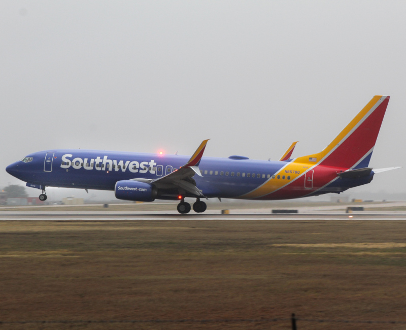 Photo of N8578Q - Southwest Airlines Boeing 737-800 at AUS on AeroXplorer Aviation Database