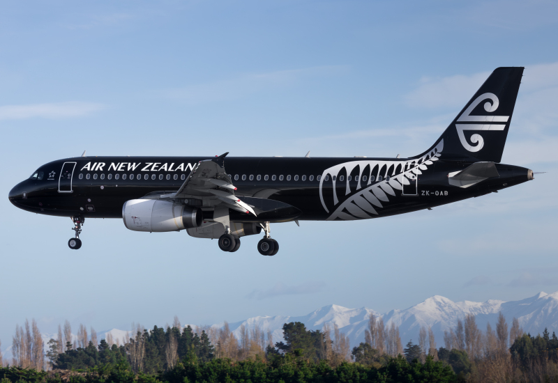 Photo of ZK-OAB - Air New Zealand Airbus A320 at CHC on AeroXplorer Aviation Database