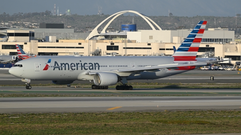 Photo of N779AN - American Airlines Boeing 777-200ER at LAX on AeroXplorer Aviation Database