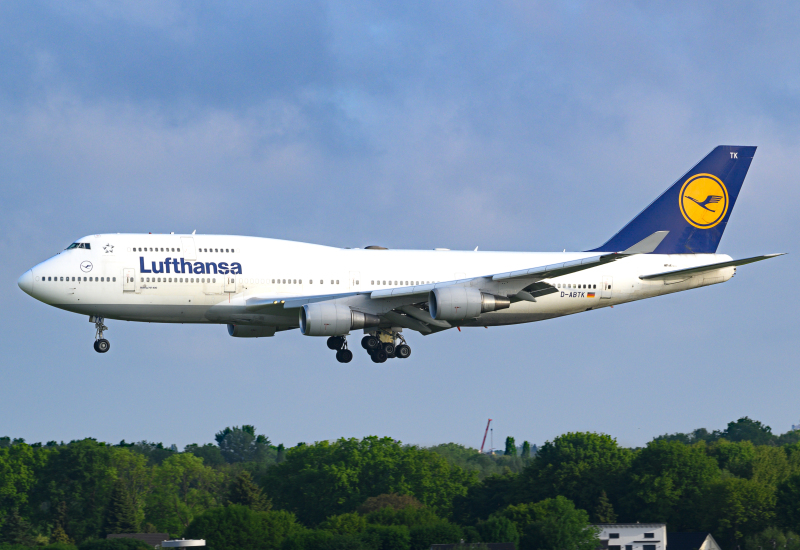 Photo of D-ABTK - Lufthansa Boeing 747-400 at HAM on AeroXplorer Aviation Database